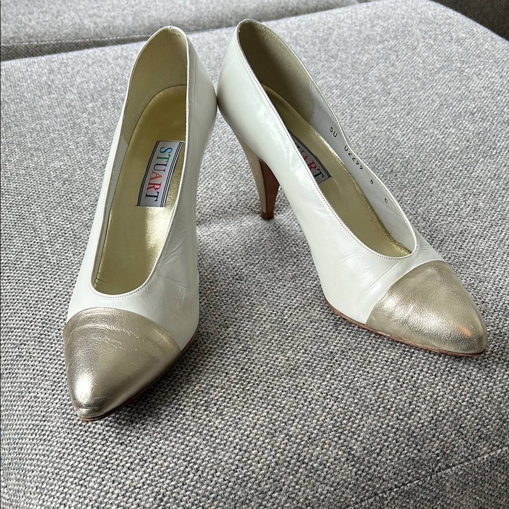 Stuart Weitzman Gold and White Heels Elegant Pumps